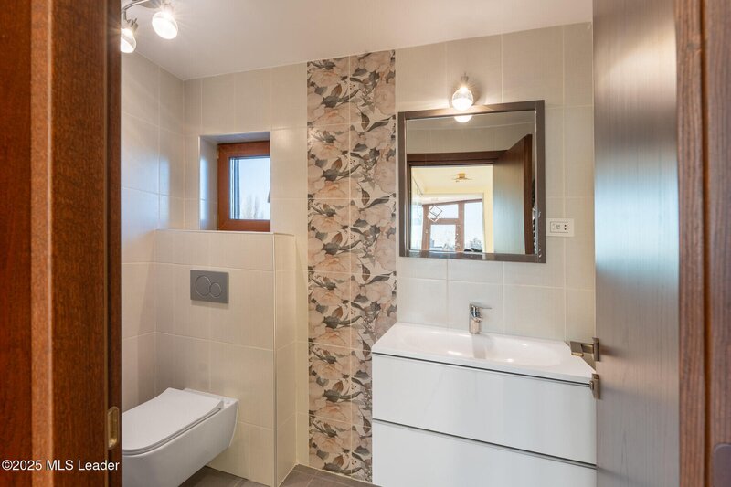 Casa TA de pe malul lacului Mogosoaia